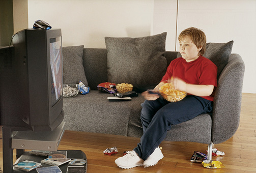 Kids’ health still affected by junk food ads, despite promises