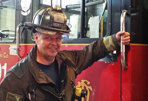 Firefighter is pain-free after hip resurfacing