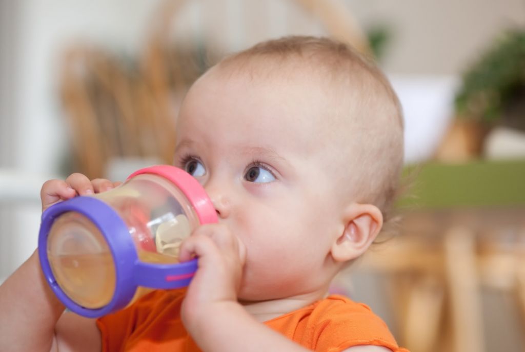 Here's why you should stop giving your baby fruit juice ...
